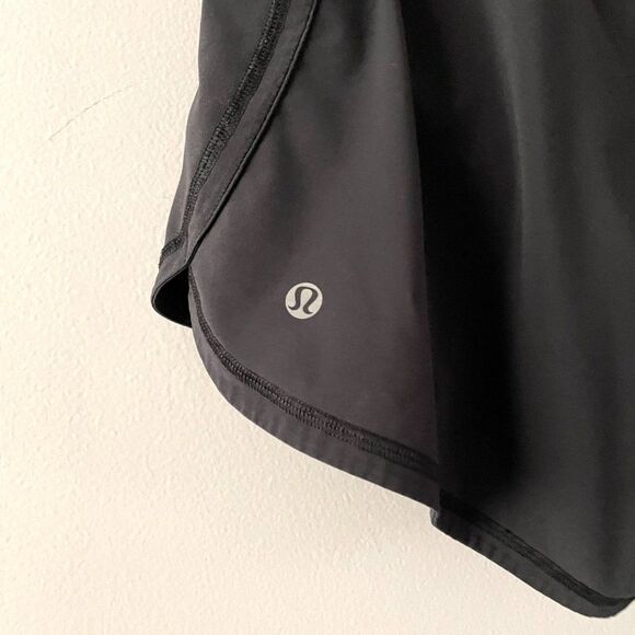 lululemon Pink Black Floral Groovy Run Short 4 Way Stretch 6 - Picture 5 of 11